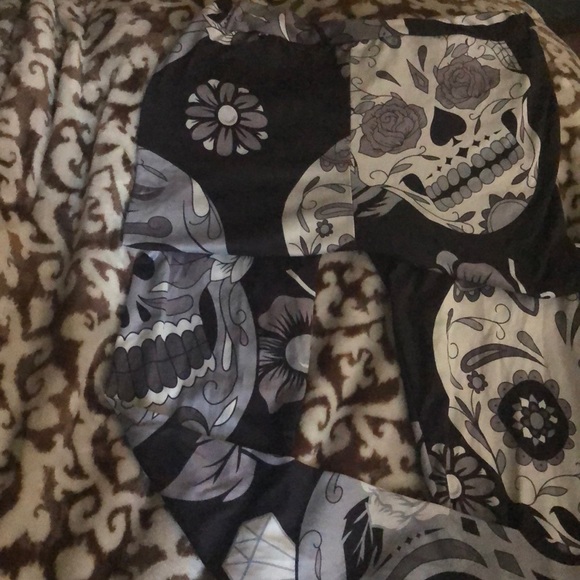 Skull leggings ☠️🌹 - Picture 1 of 4